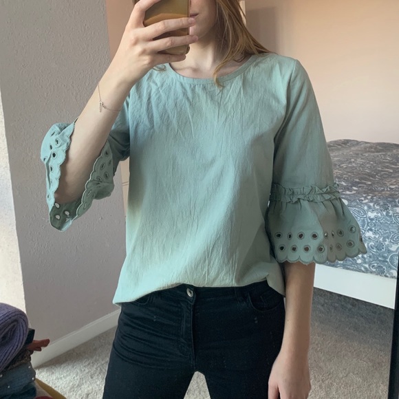 📦 MOVE OUT SALE - Embroidered Bell Sleeve Boho Top in Sage Green - Picture 4 of 8